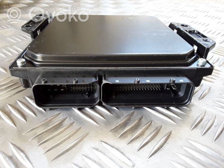 Mazda 6 Sterownik / Moduł ECU RF8G18881D