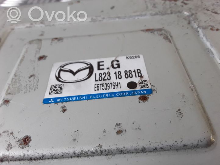 Mazda 5 Variklio valdymo blokas L82318881B