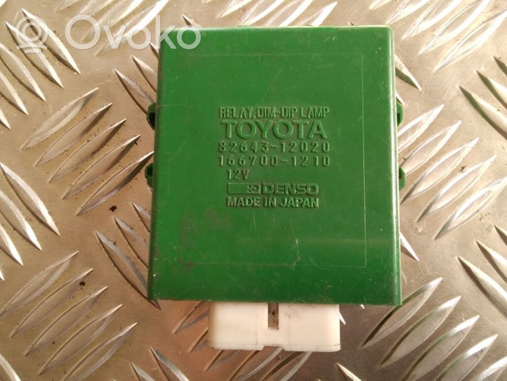 Toyota Hilux (AN10, AN20, AN30) Relè luci 8264035010