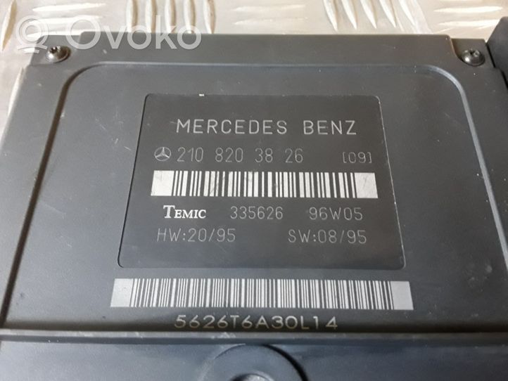 Mercedes-Benz E W210 Centralina/modulo chiusura centralizzata portiere 2108203826