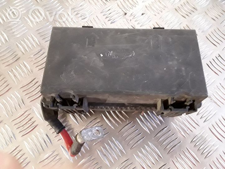 Opel Corsa D Module de fusibles 013217392