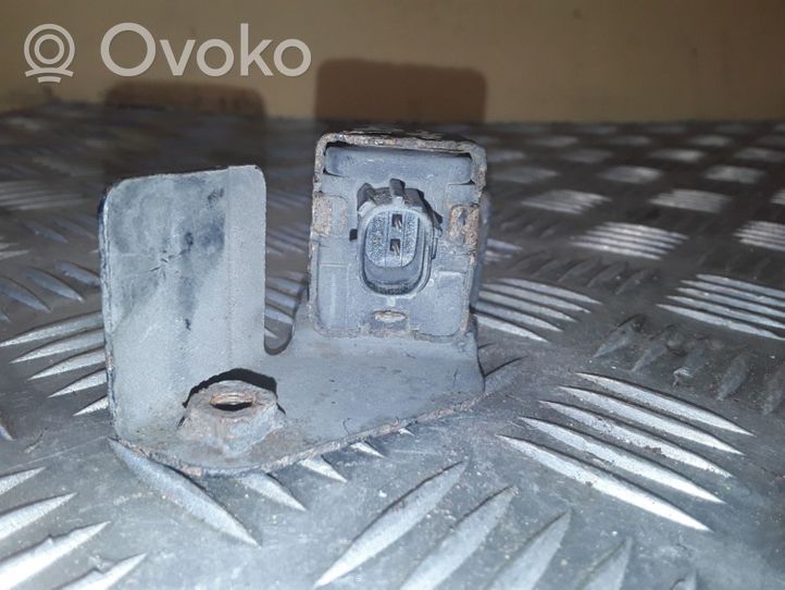 Suzuki Grand Vitara I Gaisa spilvenu trieciensensors 3893052D10