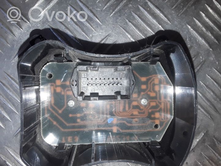 Fiat Doblo Botón interruptor de luz de peligro 7354198610E