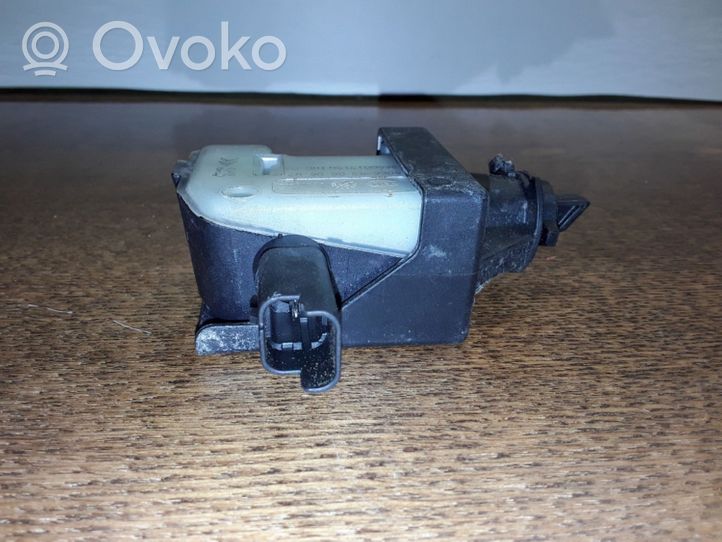 Citroen C4 I Picasso Verrouillage du bouchon du réservoir de carburant 9660019160