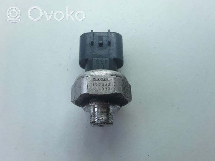 Toyota Avensis T270 Air conditioning (A/C) pressure sensor 4990007880