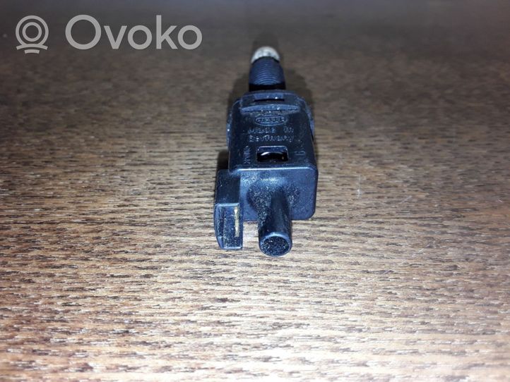 Volkswagen Caddy Clutch pedal sensor 811907343B