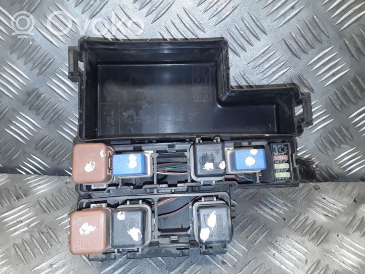 Infiniti QX56 Module de fusibles 7154707730