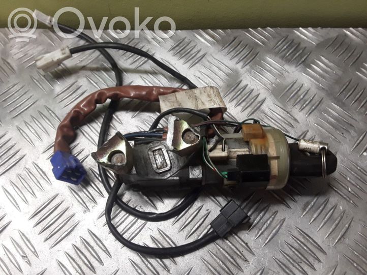 88215AE010 Subaru Forester SG Ignition lock, 8.00 € RRR