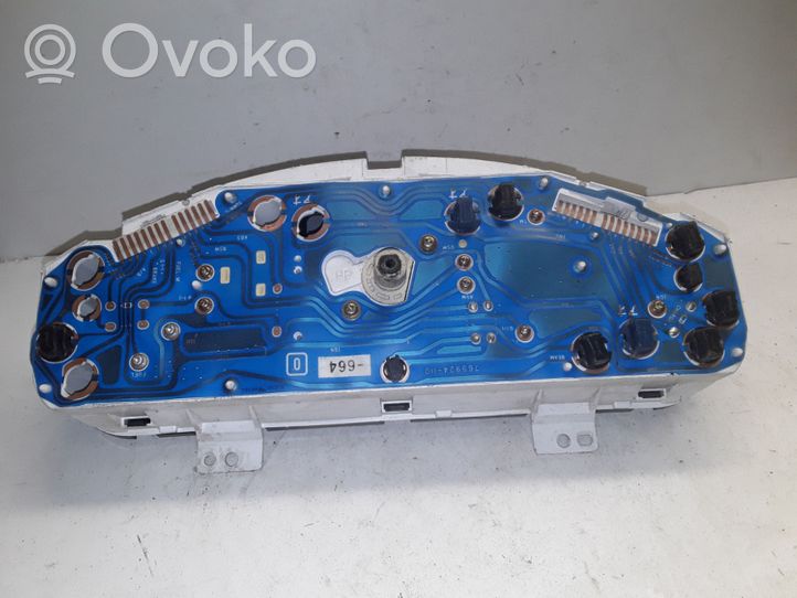 Mazda Demio Compteur de vitesse tableau de bord 769118890