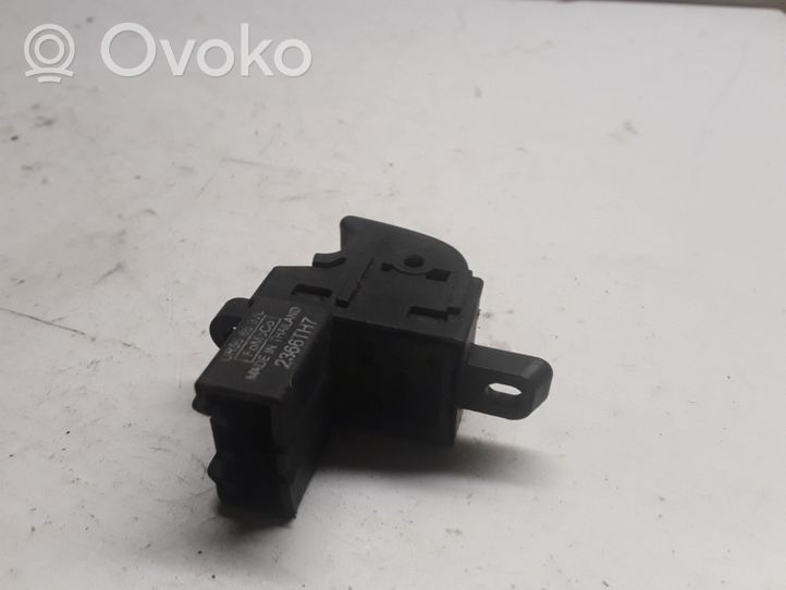 Ford Ranger Electric window control switch UR5666370