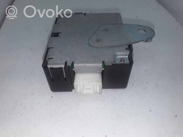 Toyota Avensis Verso Oven keskuslukituksen ohjausyksikön moduuli 8974144060