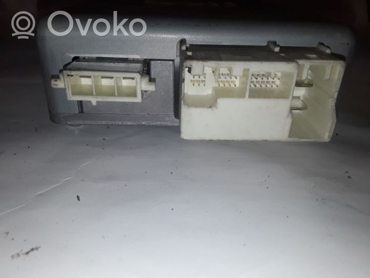 Toyota Avensis T270 Other control units/modules 2250000720