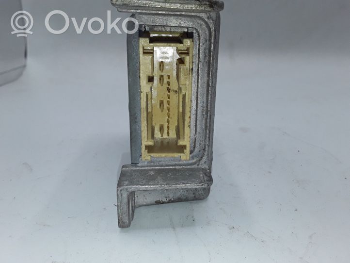 Opel Calibra Oro pagalvių valdymo blokas 90462305