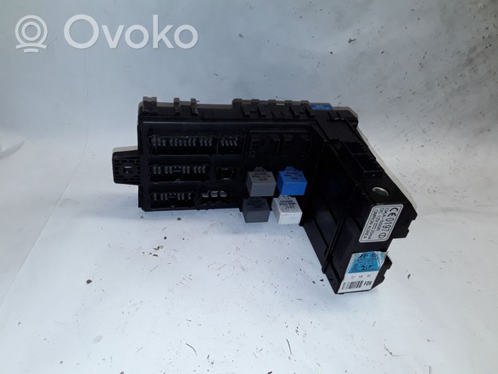 Hyundai Trajet Door central lock control unit/module 954003A212