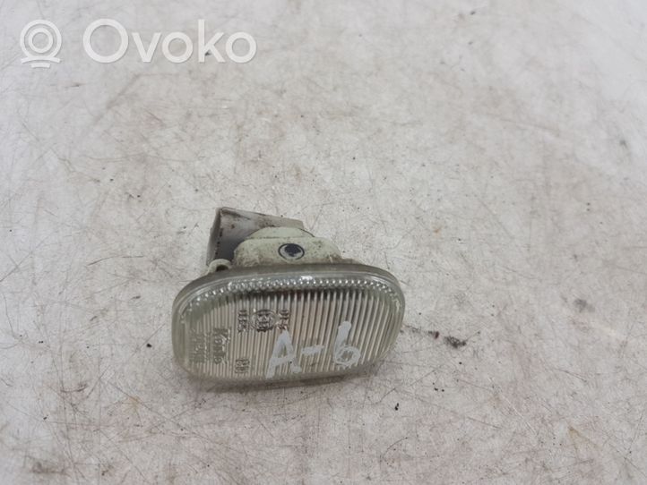 Toyota Previa (XR30, XR40) II Front fender indicator light E130325