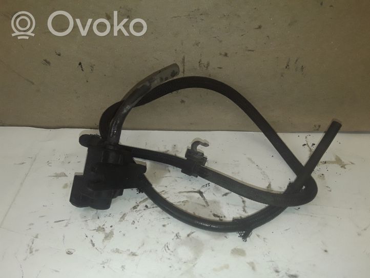 Opel Astra J Valvola di depressione 8972882491