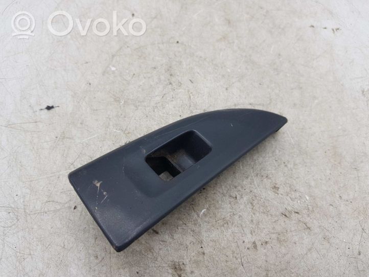 Subaru Impreza II Support bouton lève vitre porte avant 