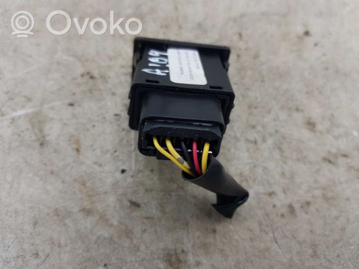 Toyota Corolla Verso E121 Interruptor de control de altura del faro delantero 8415202021