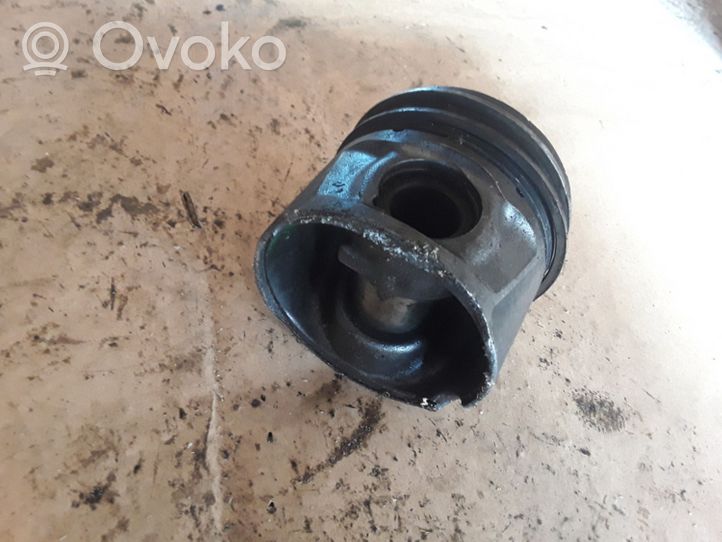 Citroen C6 Piston H268X