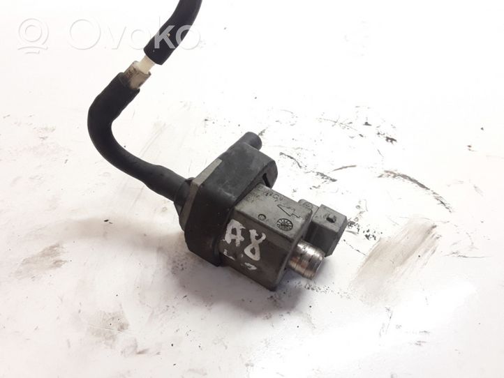 Audi A8 S8 D3 4E Solenoīda vārsts 2325022040