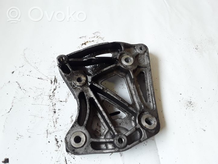 Chevrolet Captiva Support de compresseur de clim 96868422