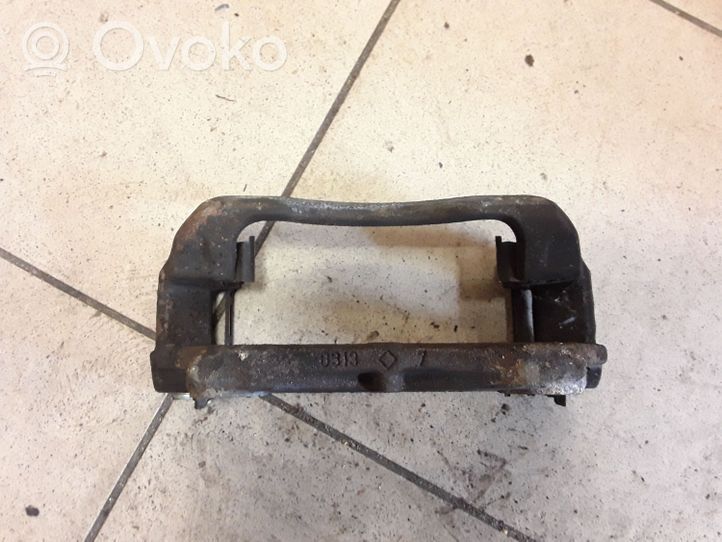 Opel Astra J Supporto della pinza del freno anteriore 0313