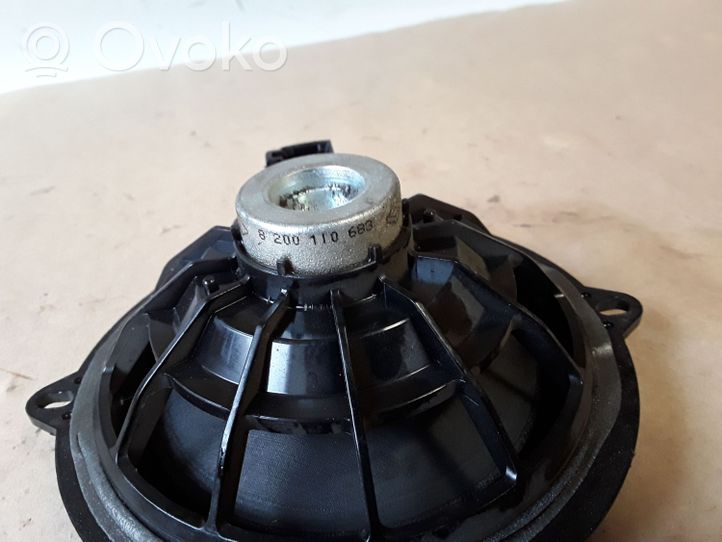 Renault Megane II Enceinte de porte arrière 8200110683