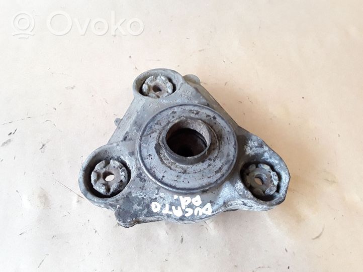 Fiat Ducato Supporto per montante superiore anteriore 071A236