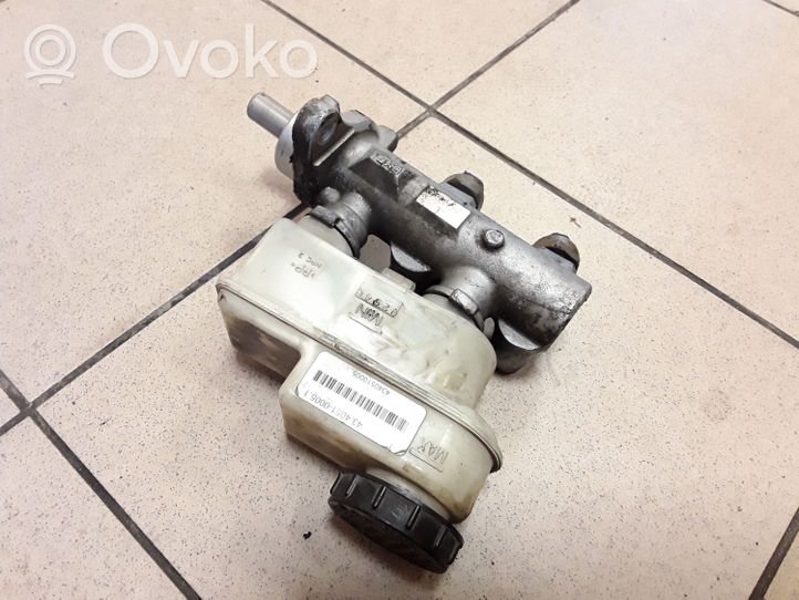 Infiniti QX56 Główny cylinder hamulca 43405100051