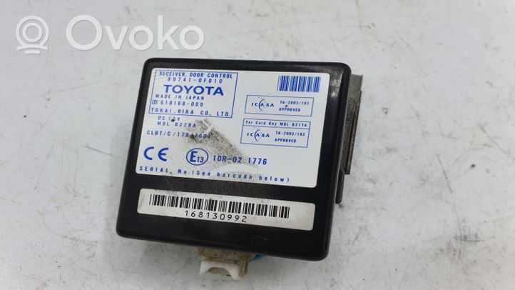 Toyota Corolla Verso E121 Durų elektronikos valdymo blokas 897410F010
