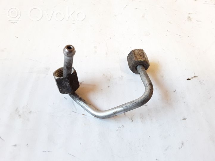 Volkswagen PASSAT B7 Tuyau d'alimentation d'injecteur de carburant 03L301AC