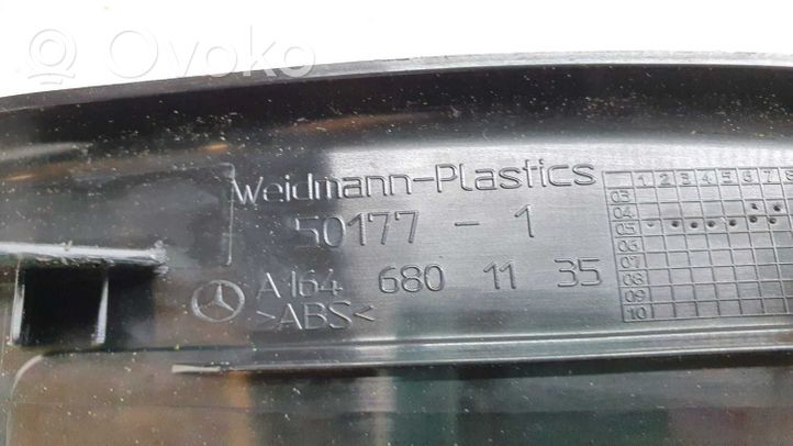 Mercedes-Benz ML W164 Aizmugurējā sliekšņa dekoratīvā apdare (iekšējā) 501771