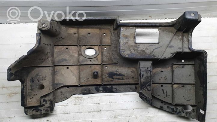 Toyota Auris 150 Osłona tylna podwozia pod bagażnik 5830802020