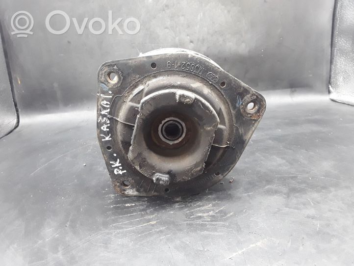 Nissan Qashqai Ylempi etutukivarren kiinnitys 54321JD00B