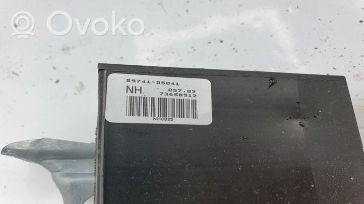 Toyota Avensis T220 Oven keskuslukituksen ohjausyksikön moduuli 8974105041