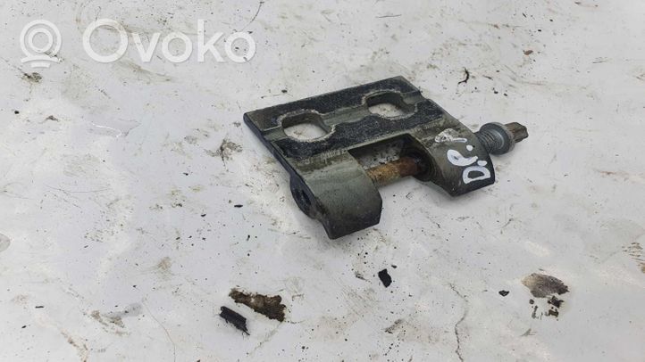 BMW 3 E90 E91 Front door lower hinge 