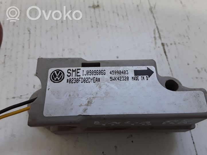 Volkswagen Sharan Czujnik uderzenia Airbag 1J0909606G