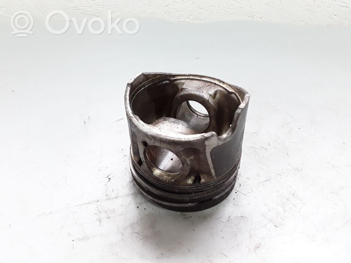 Citroen C8 Piston 085190