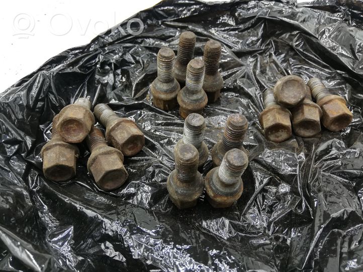 Fiat Grande Punto Nuts/bolts 