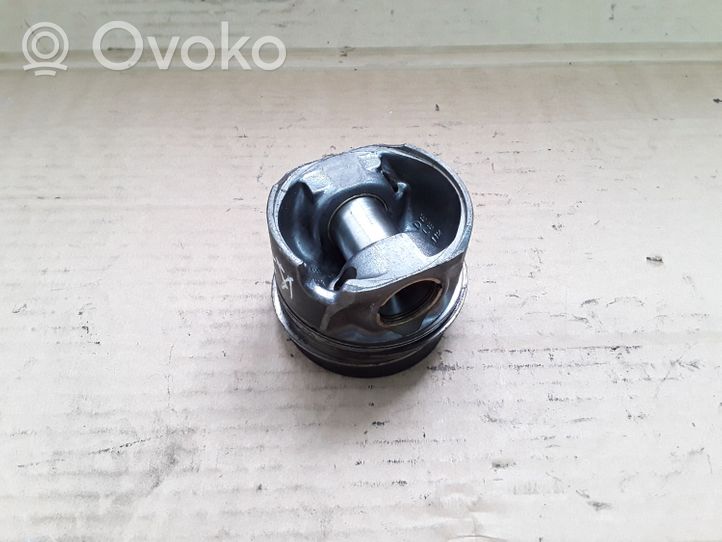 Volkswagen Touareg I Piston 81L112