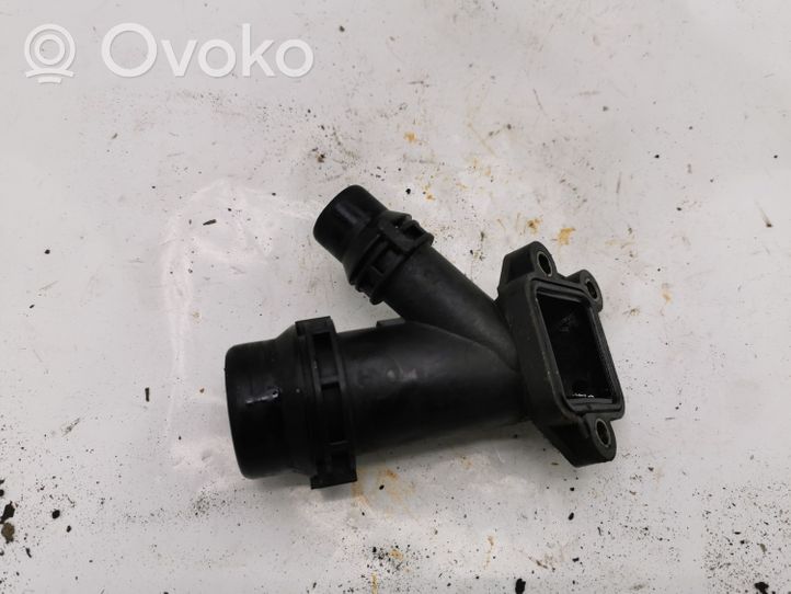 BMW 3 E46 Tuyau de liquide de refroidissement moteur 11122247744