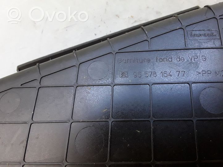 Citroen C4 Grand Picasso Hansikaslokeron keskikonsoli 9657816477