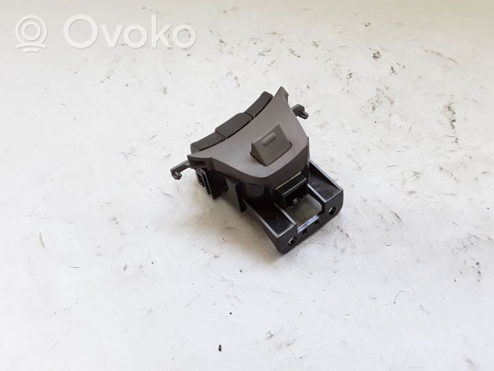 Hyundai Sonata Boutons / interrupteurs volant 967003K000