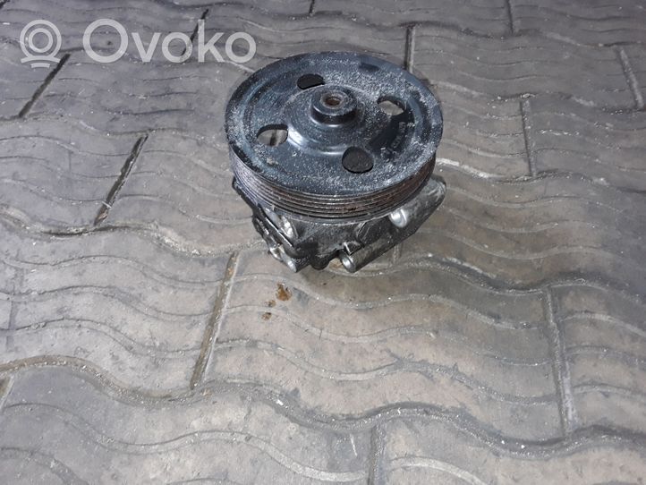 Land Rover Freelander 2 - LR2 Ohjaustehostimen pumppu 6G913A733EA