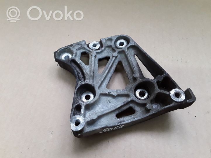 Opel Antara A/C compressor mount bracket 96868422