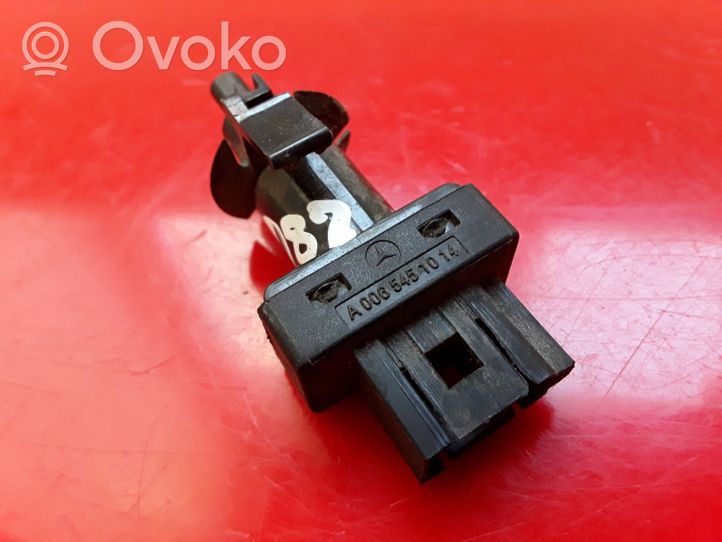 Mercedes-Benz Vito Viano W639 Sankabos pedalo daviklis A0065451014