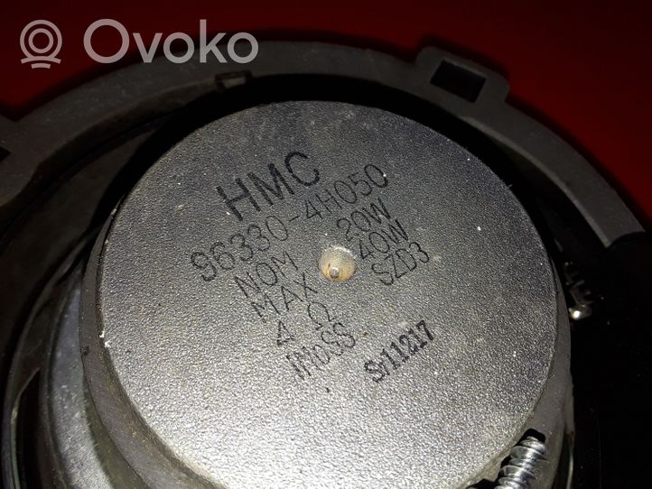 Hyundai H-1, Starex, Satellite Garsiakalbis (-iai) priekinėse duryse 963304H050