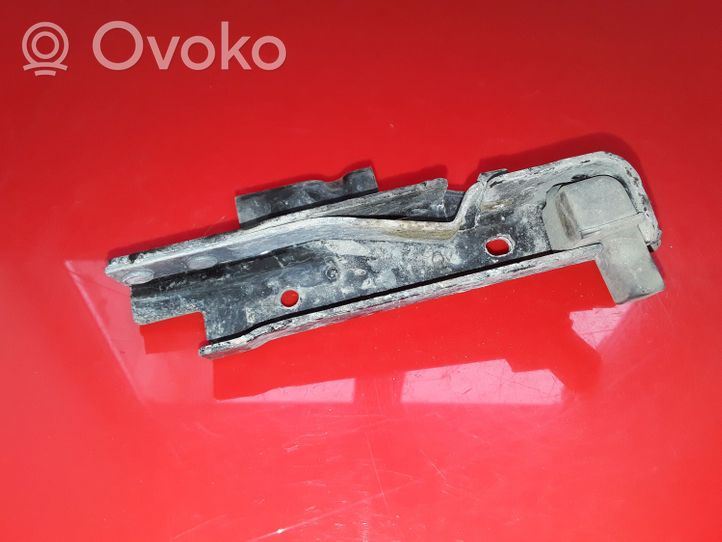 Dacia Dokker Sliding door lower roller guide/hinge 824305251RD