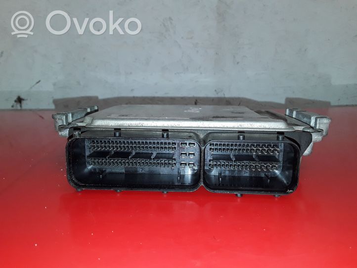 Suzuki SX4 Variklio valdymo blokas 51806261