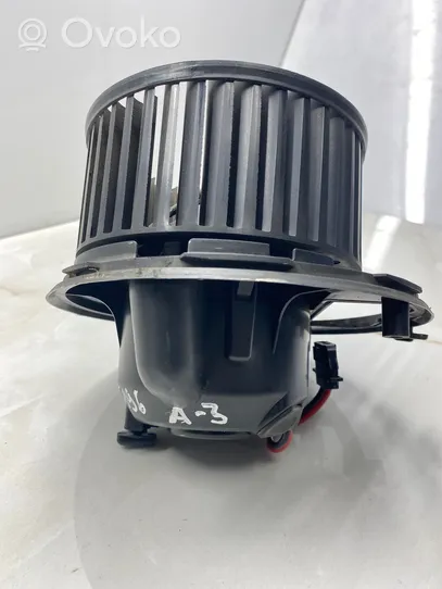 Audi A3 S3 A3 Sportback 8P Ventola riscaldamento/ventilatore abitacolo 1K2820015G